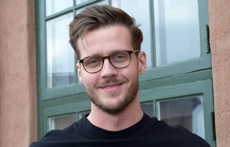 Grand Frank släpper nytt varje månad - "vill inte bli bekväma"