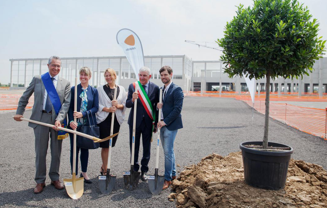 Zalando skapar tusen nya jobb - öppnar ännu ett jättelager