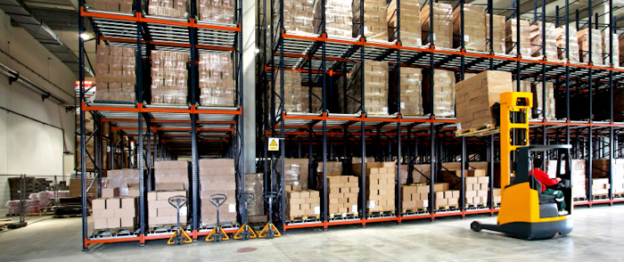 Amazon anställer 50 000 lagerarbetare inför julen