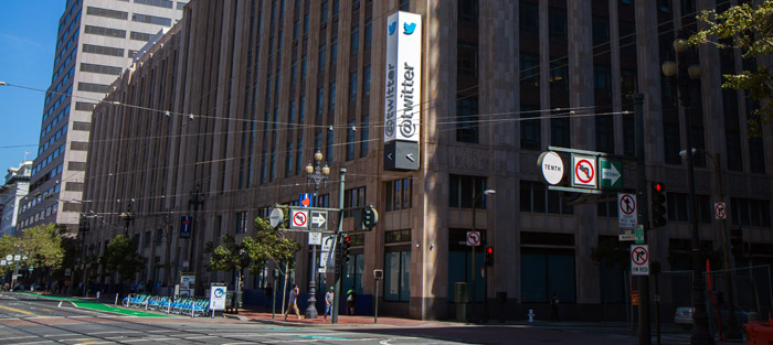 Twitter fortsätter resan mot Tweet-handel med förvärv