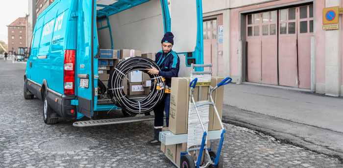 Julhandeln på nätet ställer nya krav på detaljhandeln