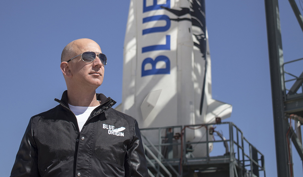 Jeff Bezos vill skicka upp miljontals människor i rymden
