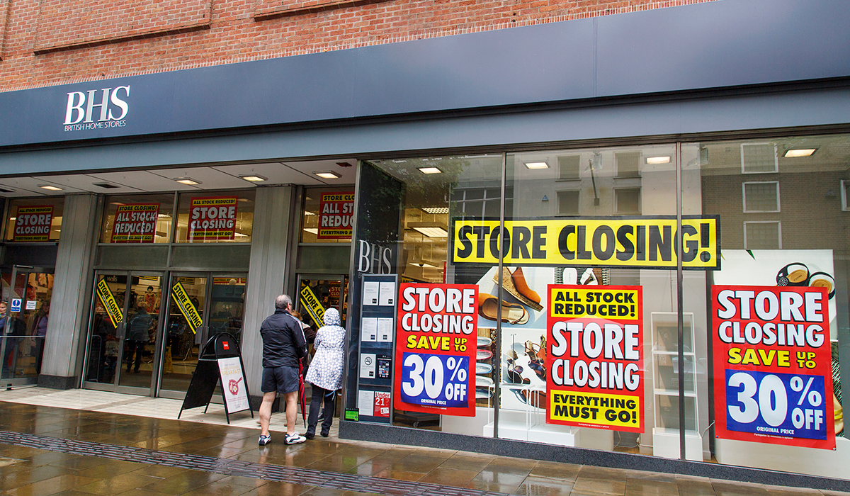 Anrik butikskedja återuppstår på nätet efter konkurs