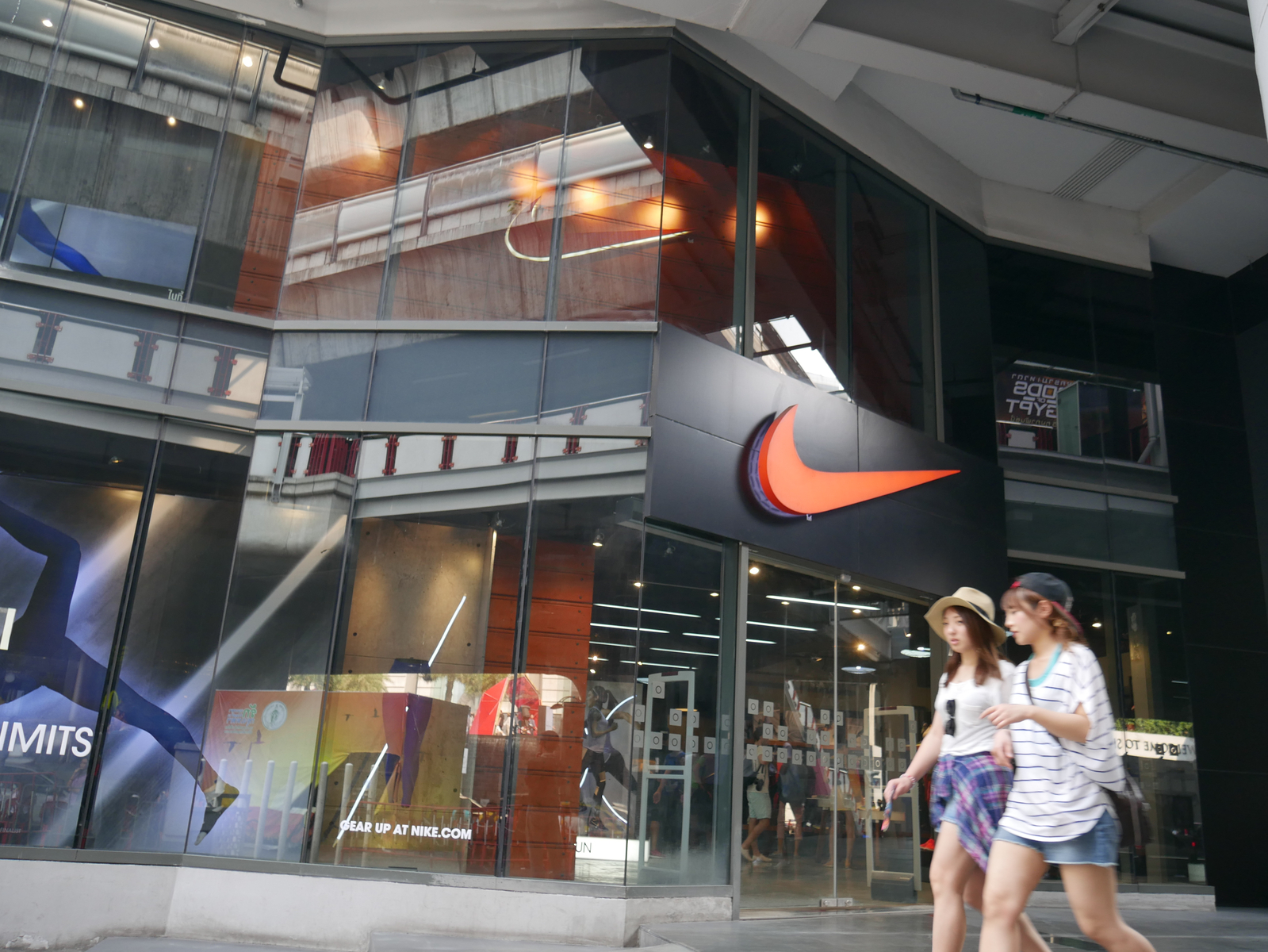 Nikes e-handel upp 49 procent det senaste kvartalet