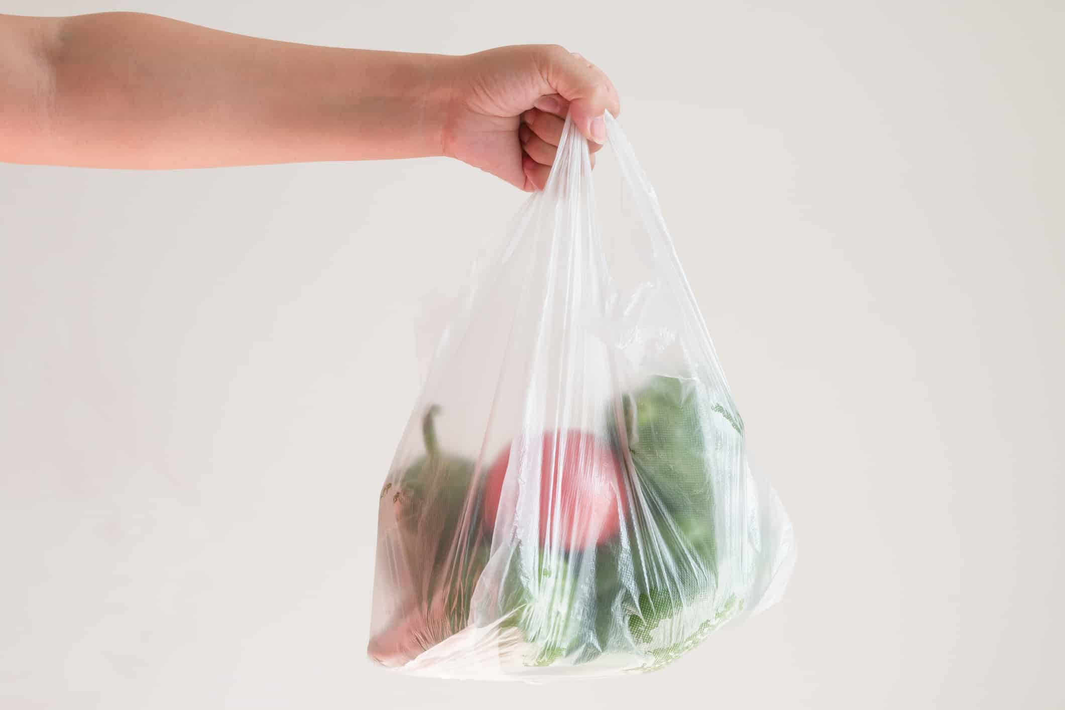 Skatten Pa Plastkassar Narmar Sig Vantas Dra In 2 1 Miljarder Kronor Ehandel Se